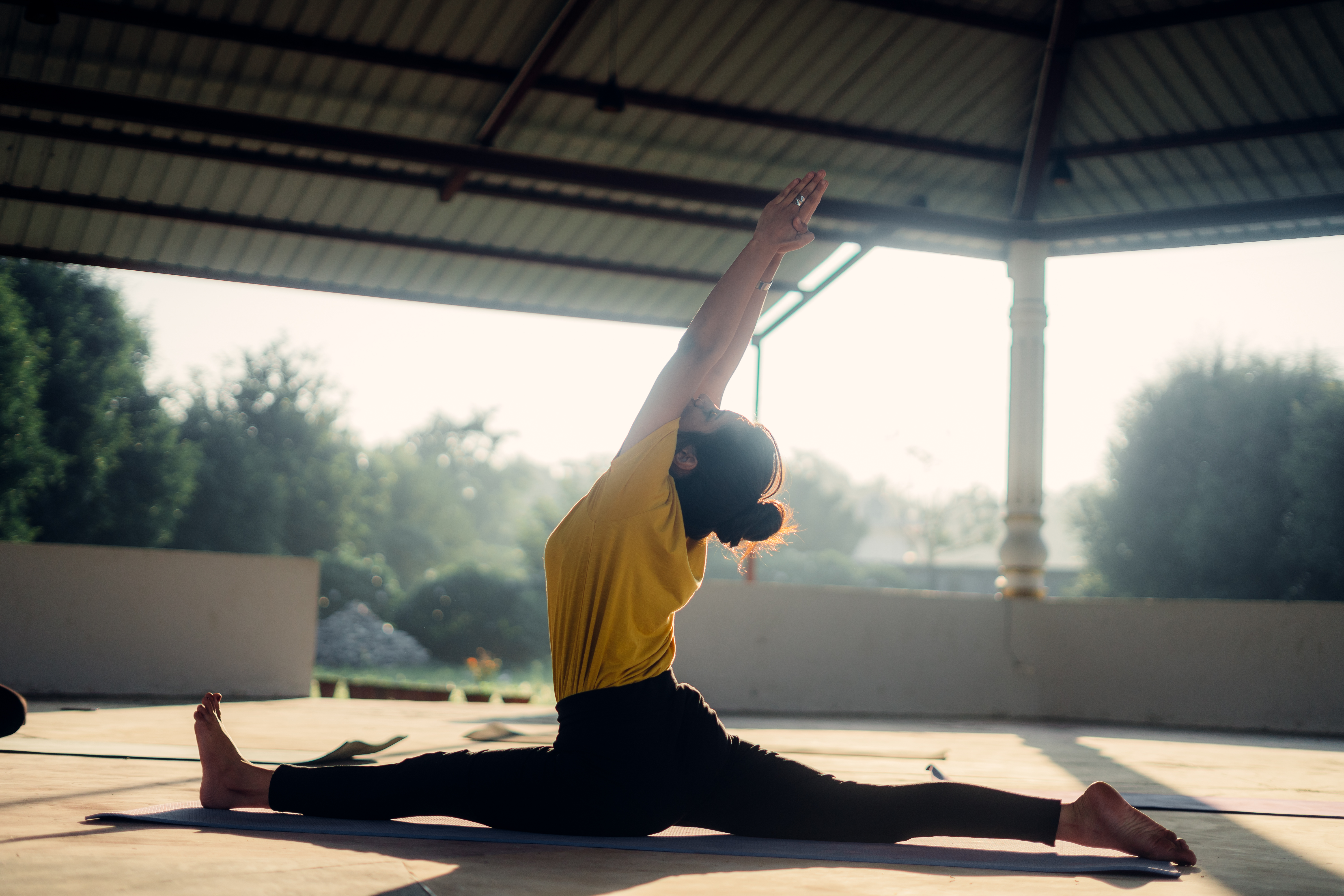 Read more about the article 5 BEST YET SIMPLE YOGA POSES TO FIGHT FATIGUE: A blog about the importance of doing yoga.